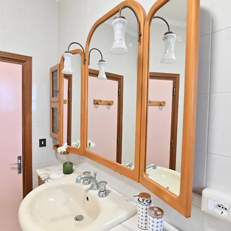 게스트하우스 Izzhome 3*