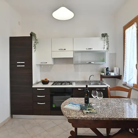 Izzhome פולה