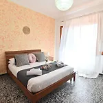 Izzhome Πανσιόν