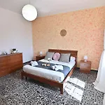 Izzhome ゲストハウス プーラ