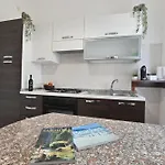 Izzhome Πανσιόν Pula