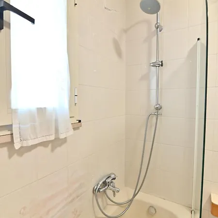 Gæstehus Izzhome 3*