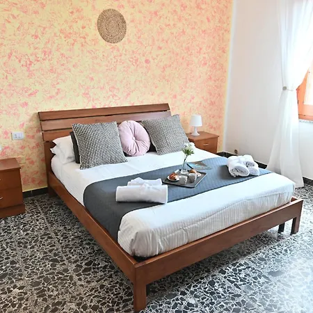 Guest house Izzhome