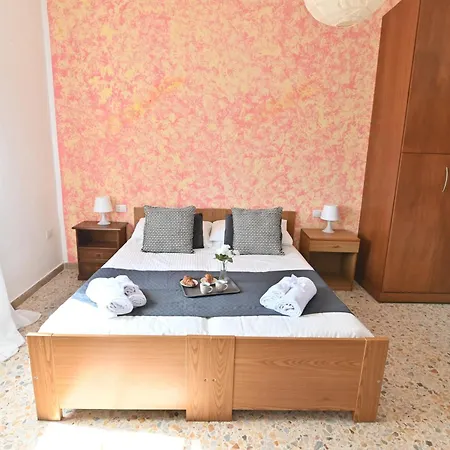 Izzhome 3* Pula
